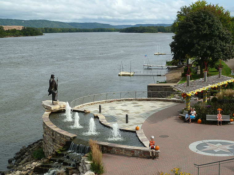 eagle-center-river-view