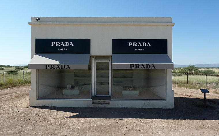 prada-marfa-1