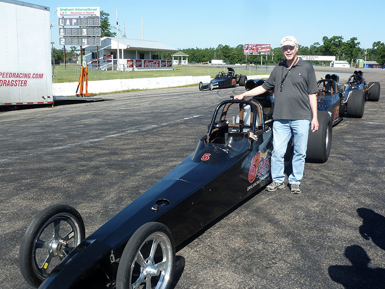 Drag Racing With Car