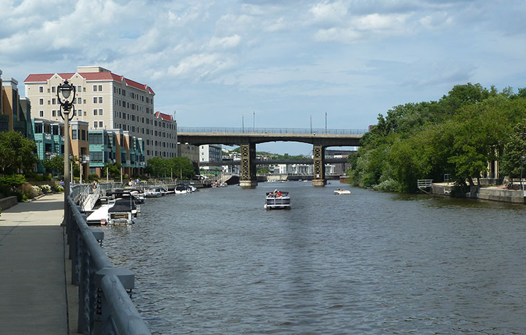 Milwaukee Riverwalk3