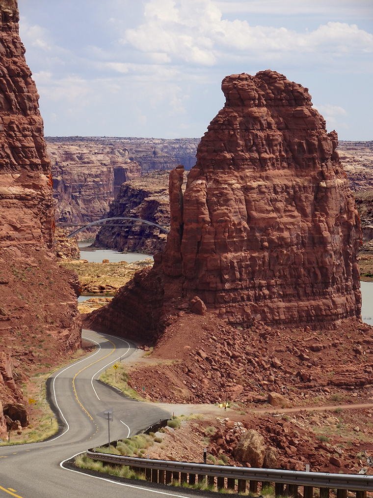 Lake Powell Road and bridge