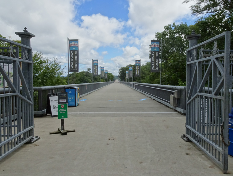 Hudson Walkway