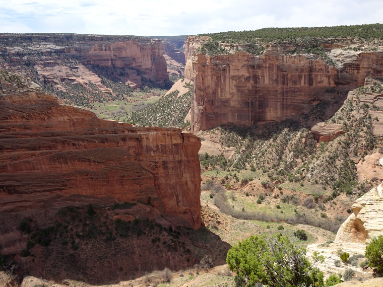 Canyon de Chelly Massacre Cave