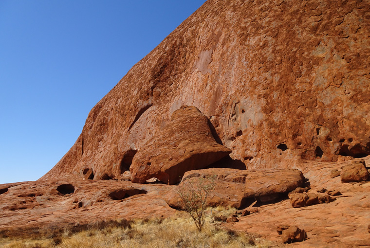 Uluru Erosion and fall