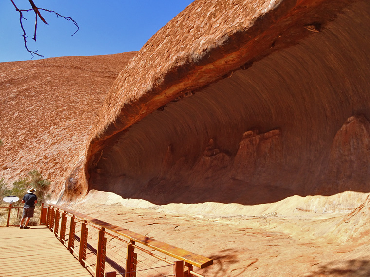 Uluru Man Cave