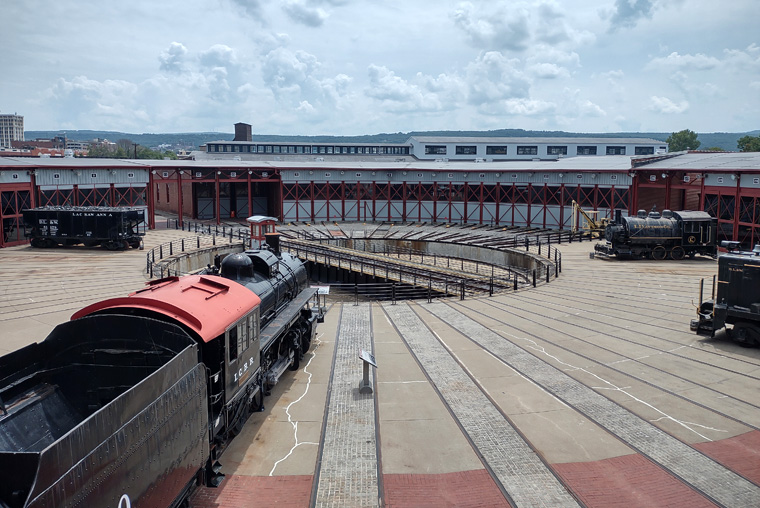 Round House and turntable